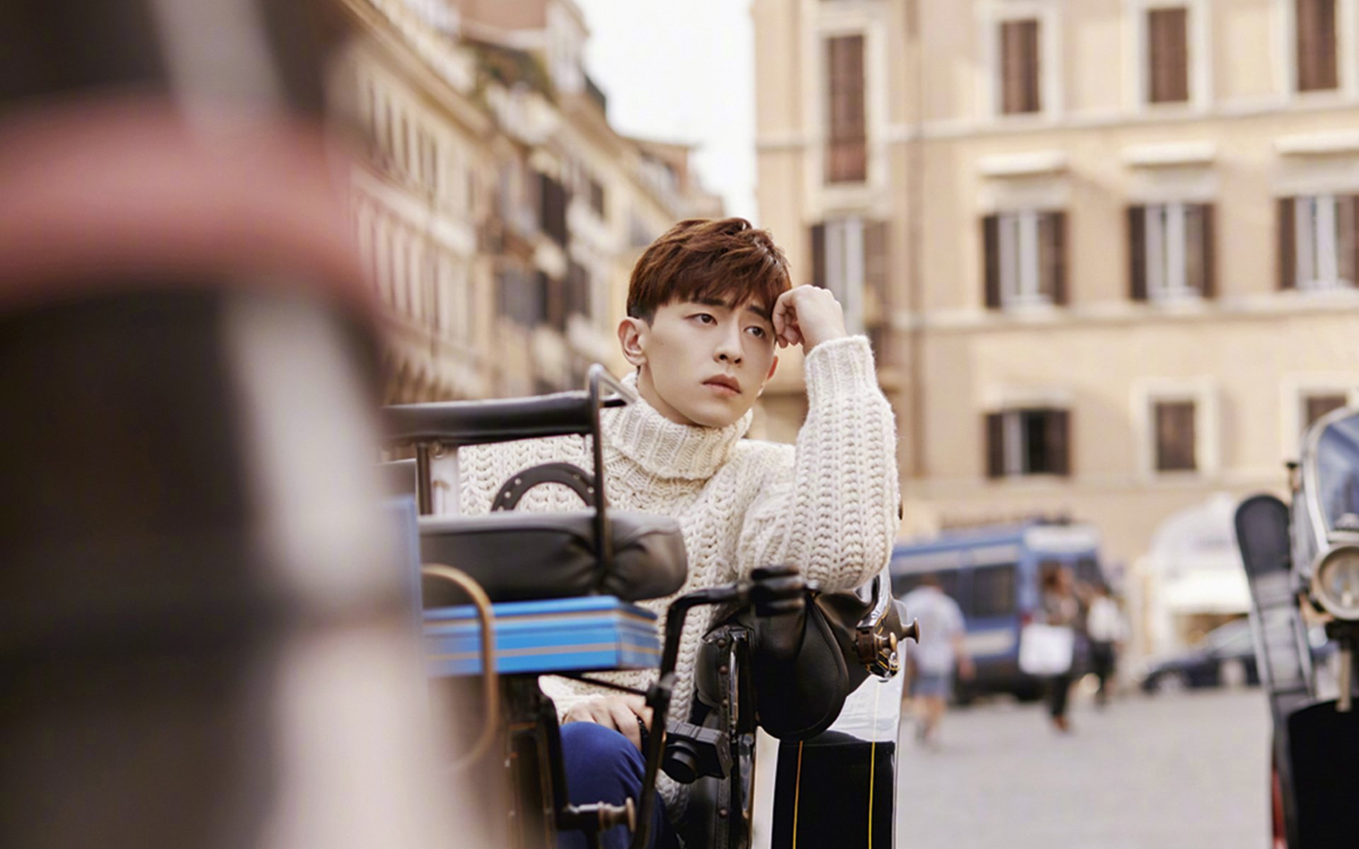 五大联赛中场密度是否与球队失误次数呈反比，五大联赛场均进球数